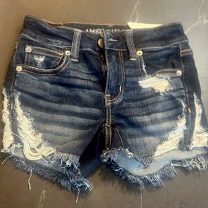 NEVER WORN! tags still on! 00 American Eagle jean shorts 👌🏻
